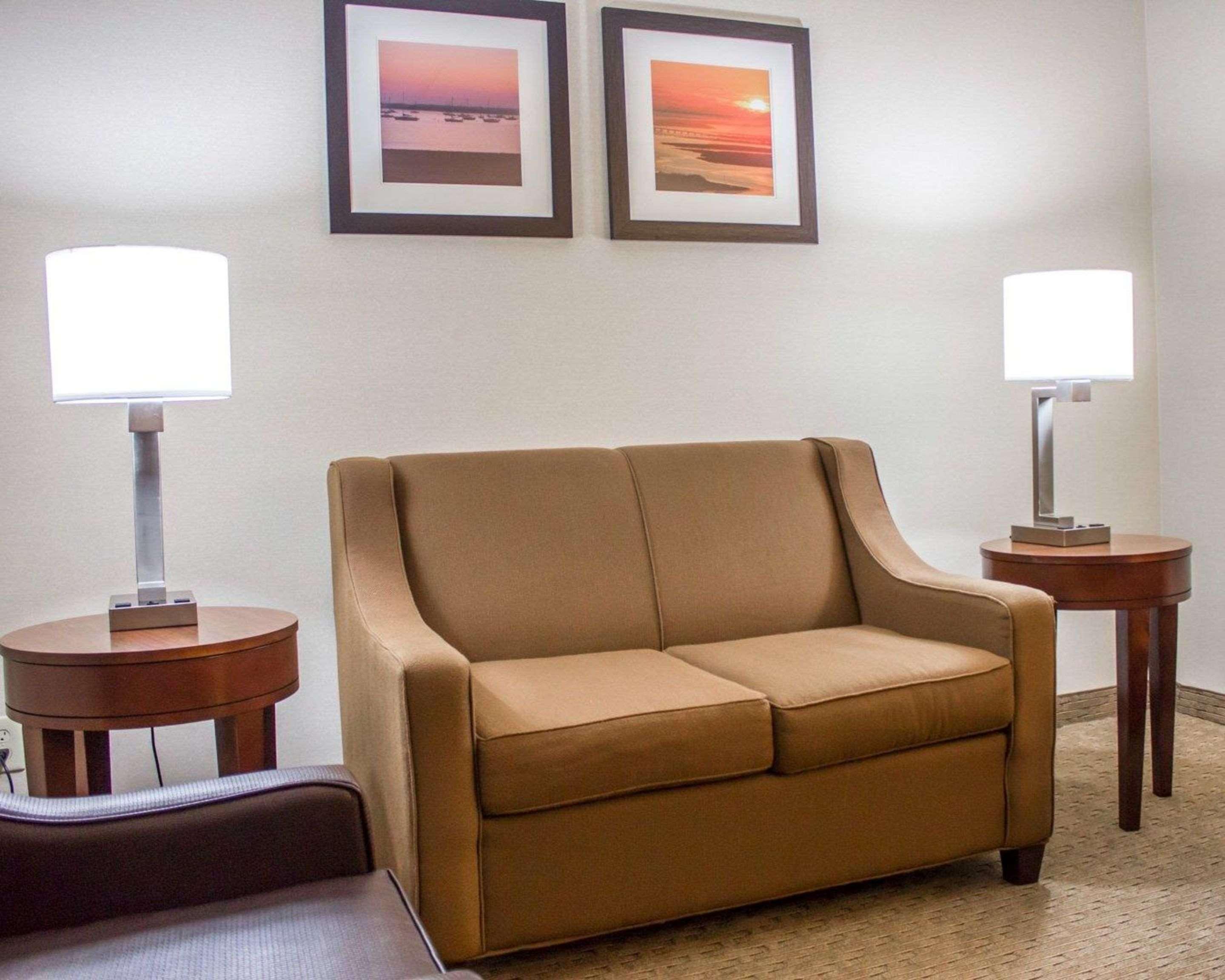 Comfort Inn Syosset-Long Island Extérieur photo