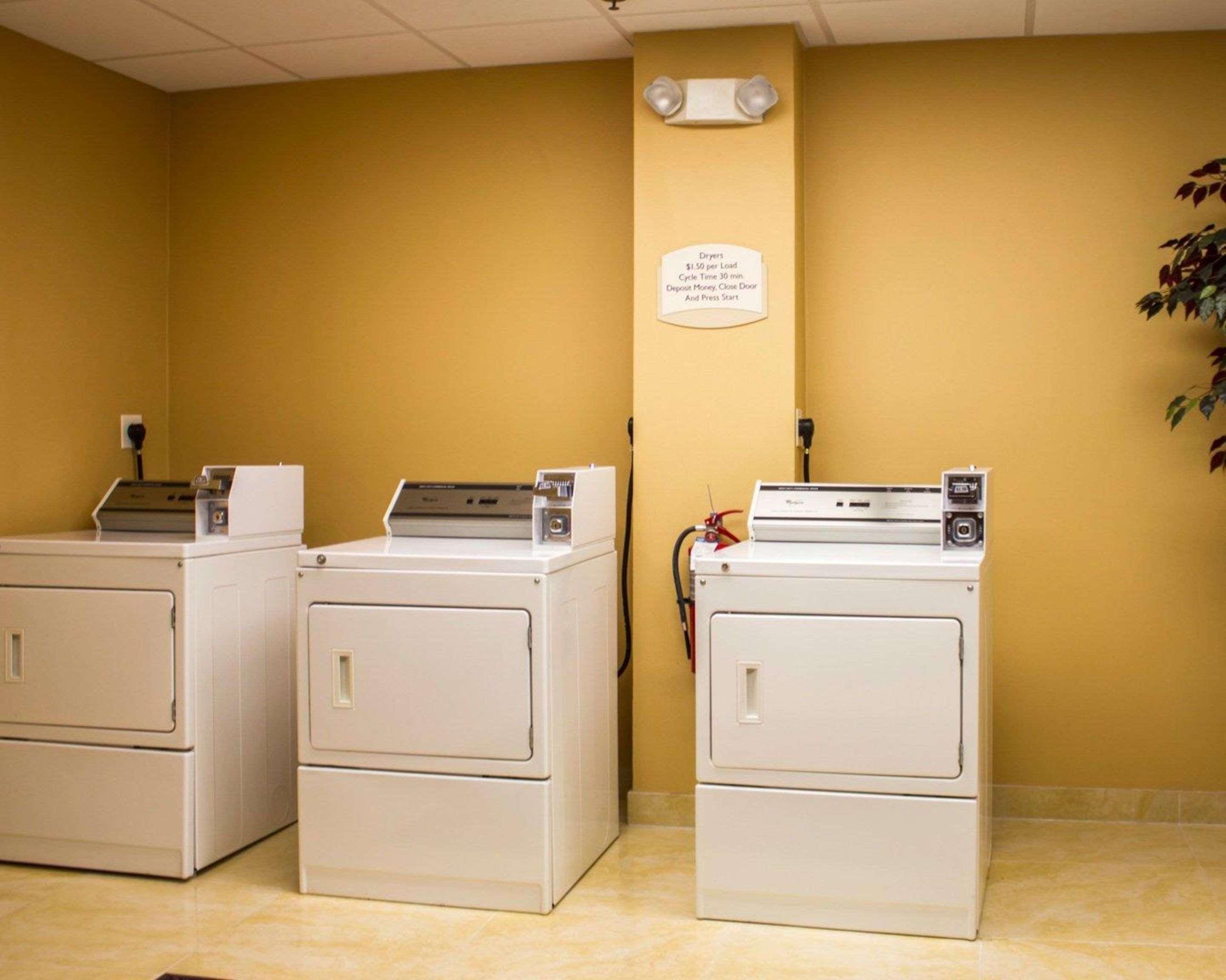 Comfort Inn Syosset-Long Island Extérieur photo