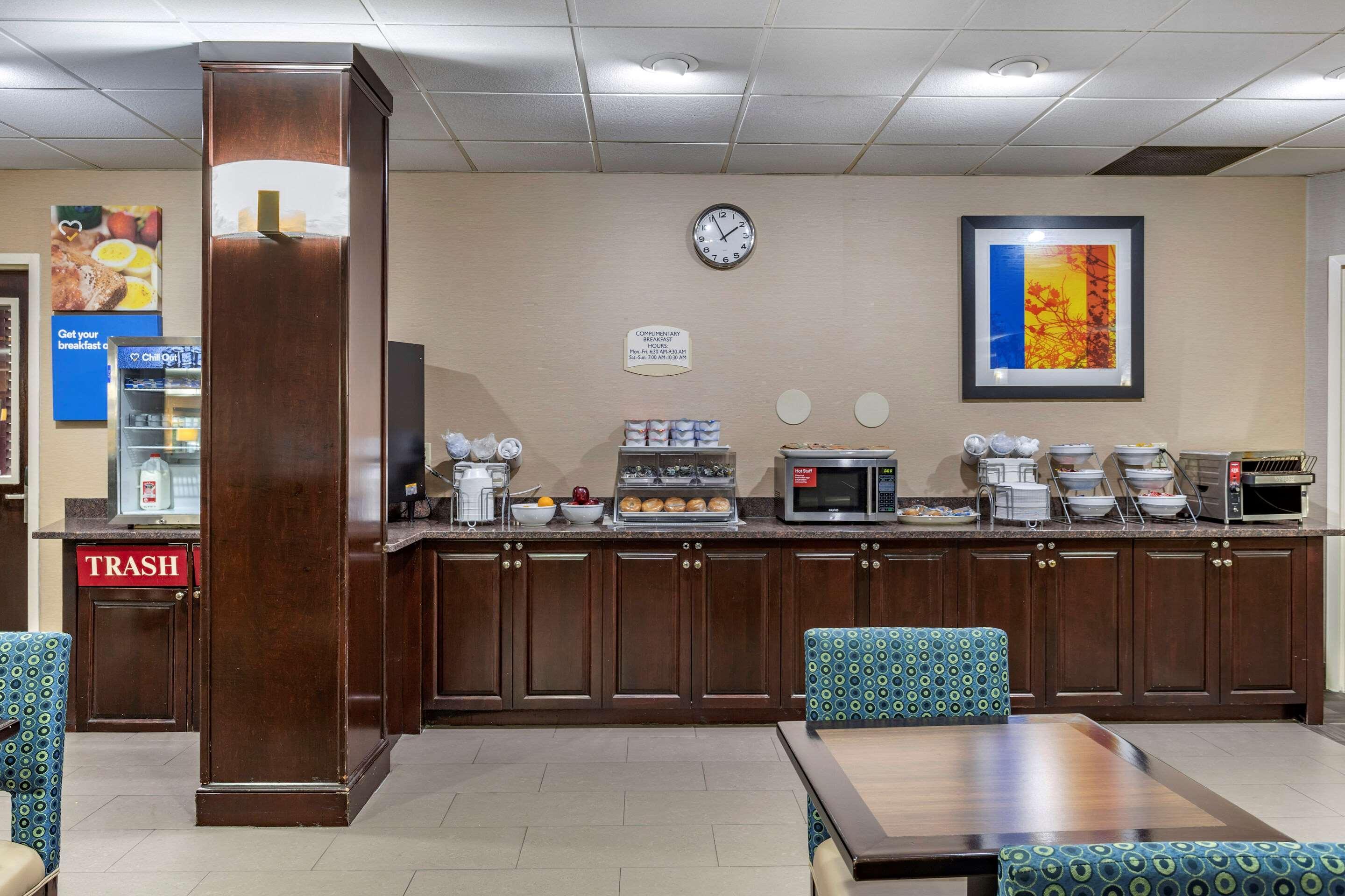 Comfort Inn Syosset-Long Island Extérieur photo