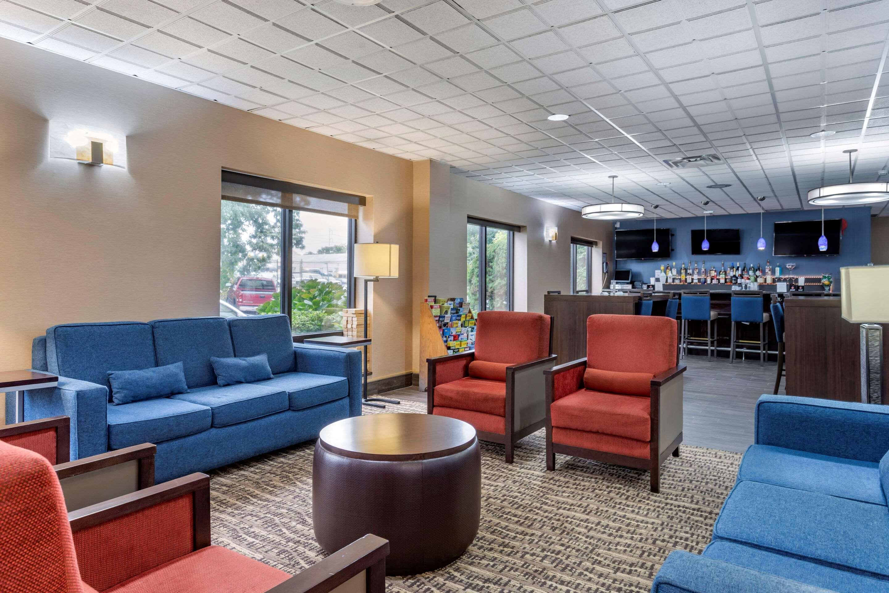 Comfort Inn Syosset-Long Island Extérieur photo