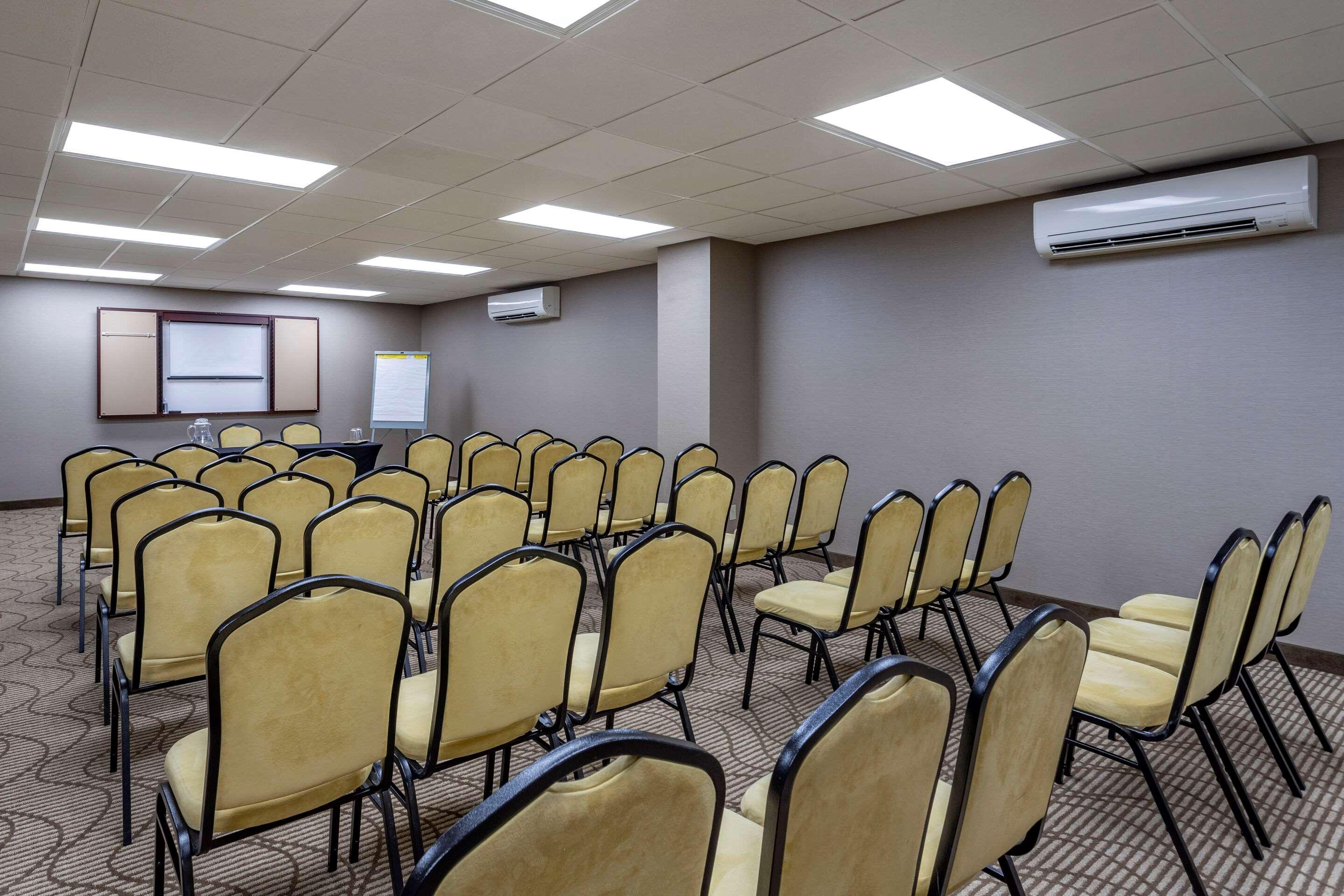 Comfort Inn Syosset-Long Island Extérieur photo